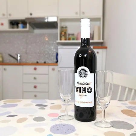 Cute In The Old Town Apartment